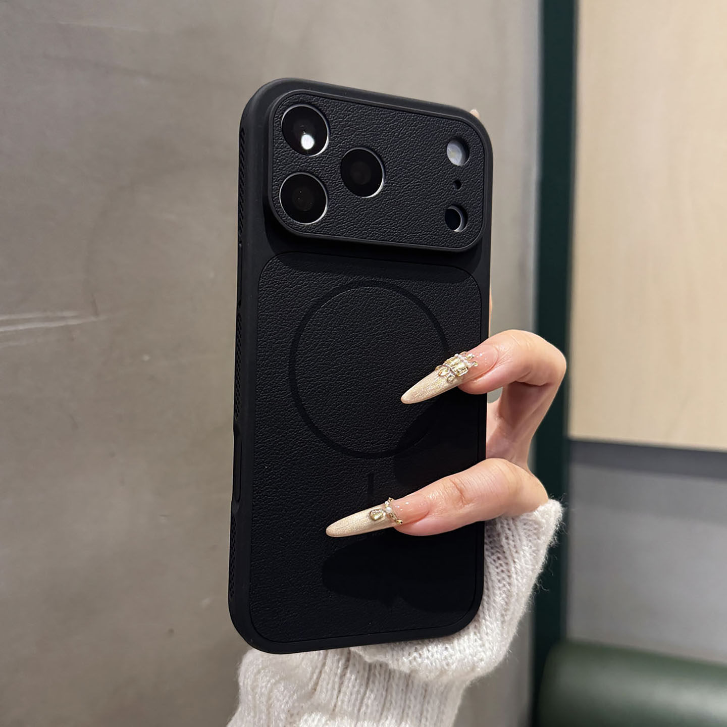 iPhone磁吸皮纹防摔全包手机壳
