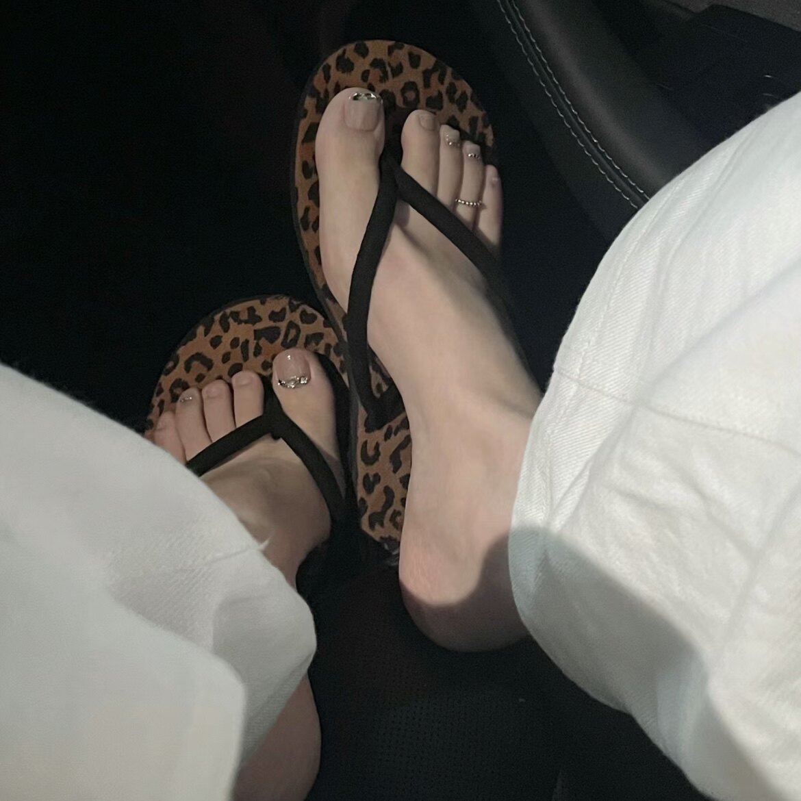 踩屎感豹纹人字拖女外穿