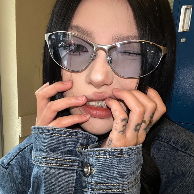 欧美户外运动未来感淡蓝色Y2K气质太阳眼镜女款潮防风护目镜骑行