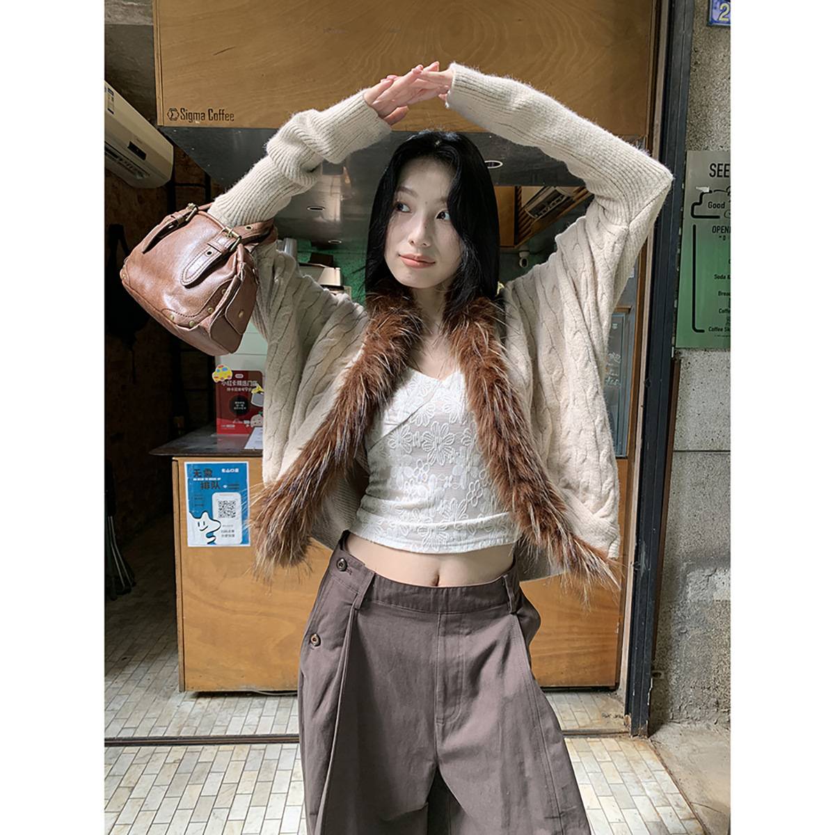 [9hour]洋气个性毛领针织衫女 2025秋冬宽松慵懒蝙蝠袖毛衣