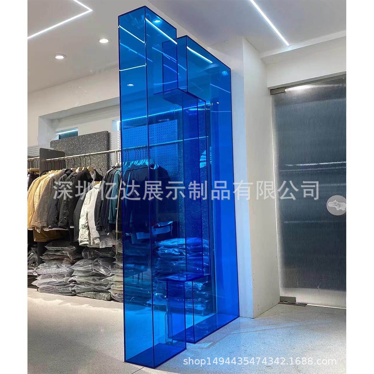 简单亚克力透明水波纹屏风隔断办公室店铺装置玻璃墙雕塑