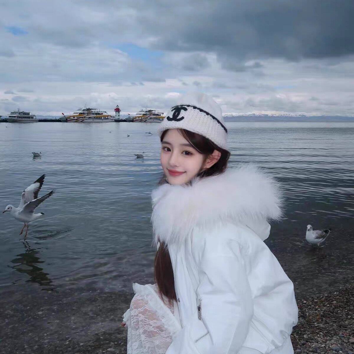 白色毛毛领连帽羽绒棉服女款秋冬季小个子短款加厚保暖派克服外套