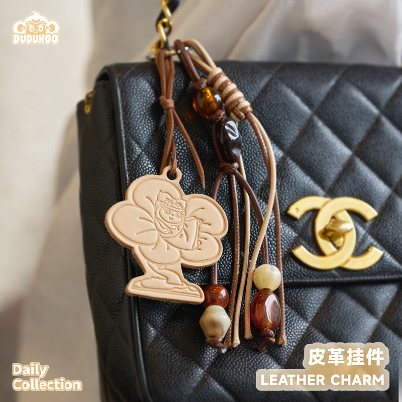 嘟嘟猴真皮钥匙扣卡通手工编织绳牛皮包包挂饰书包背包锁圈环礼物