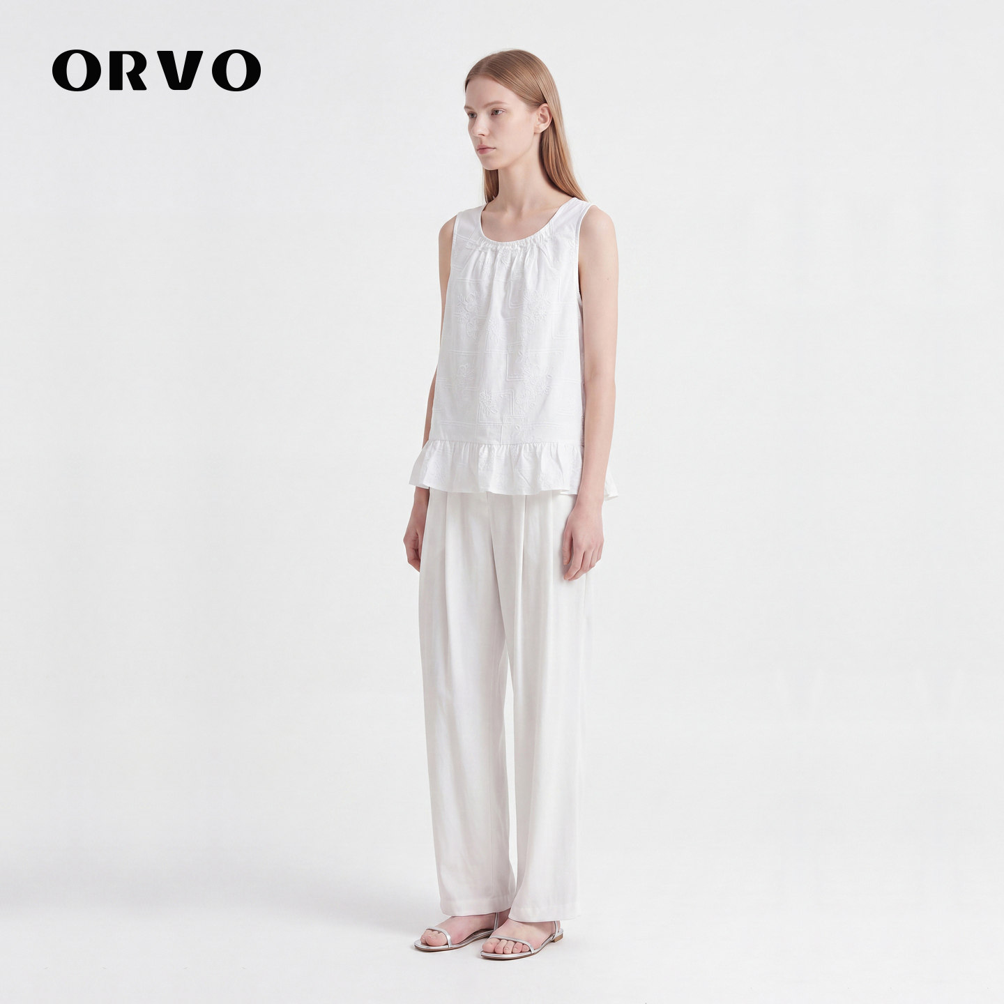 ORVO2026夏季白色刺绣提花荷叶花边褶下摆遮肚无袖圆领吊带女背心