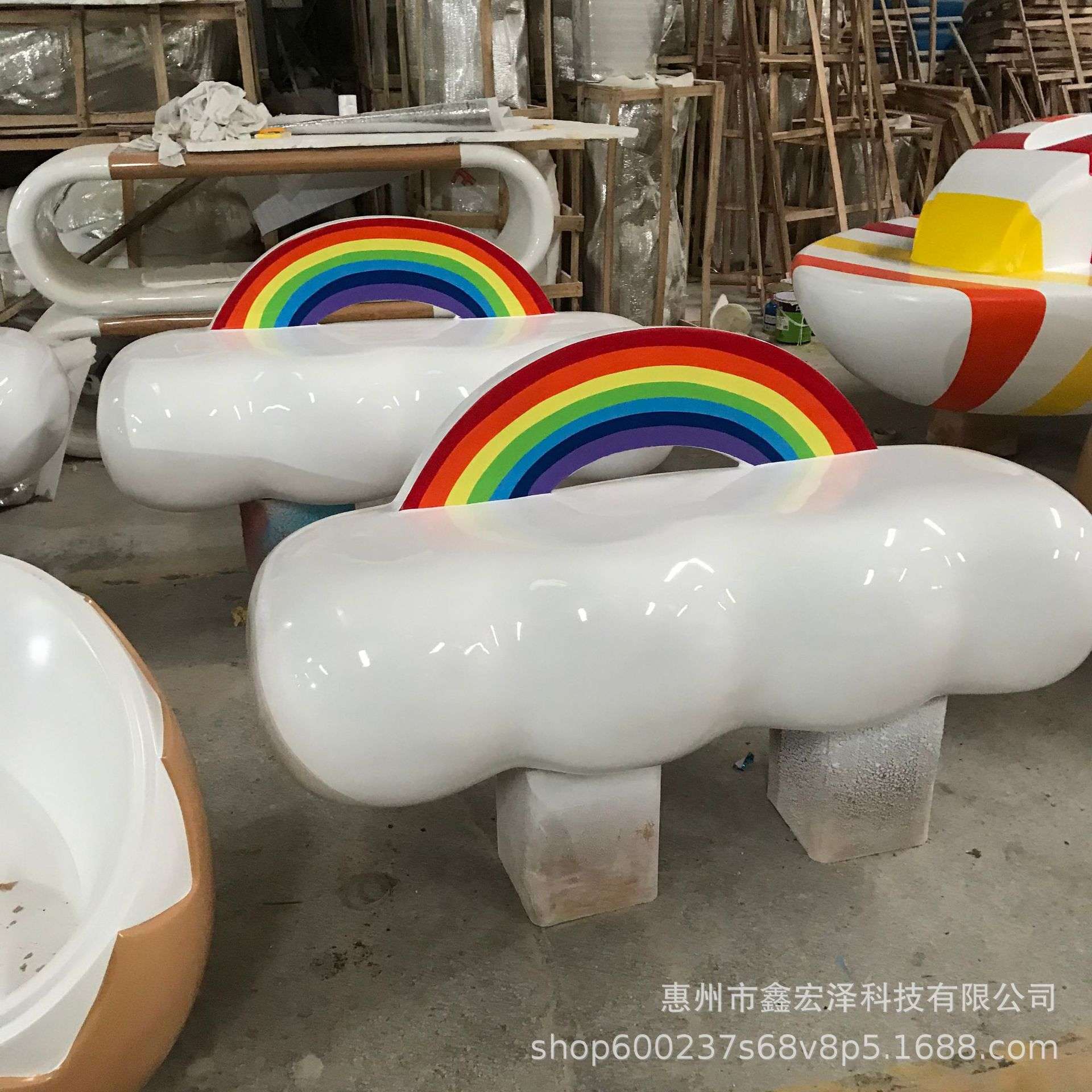 商场玻璃钢异形休闲座椅儿童区装饰坐凳游乐园创意彩虹玻璃钢坐凳