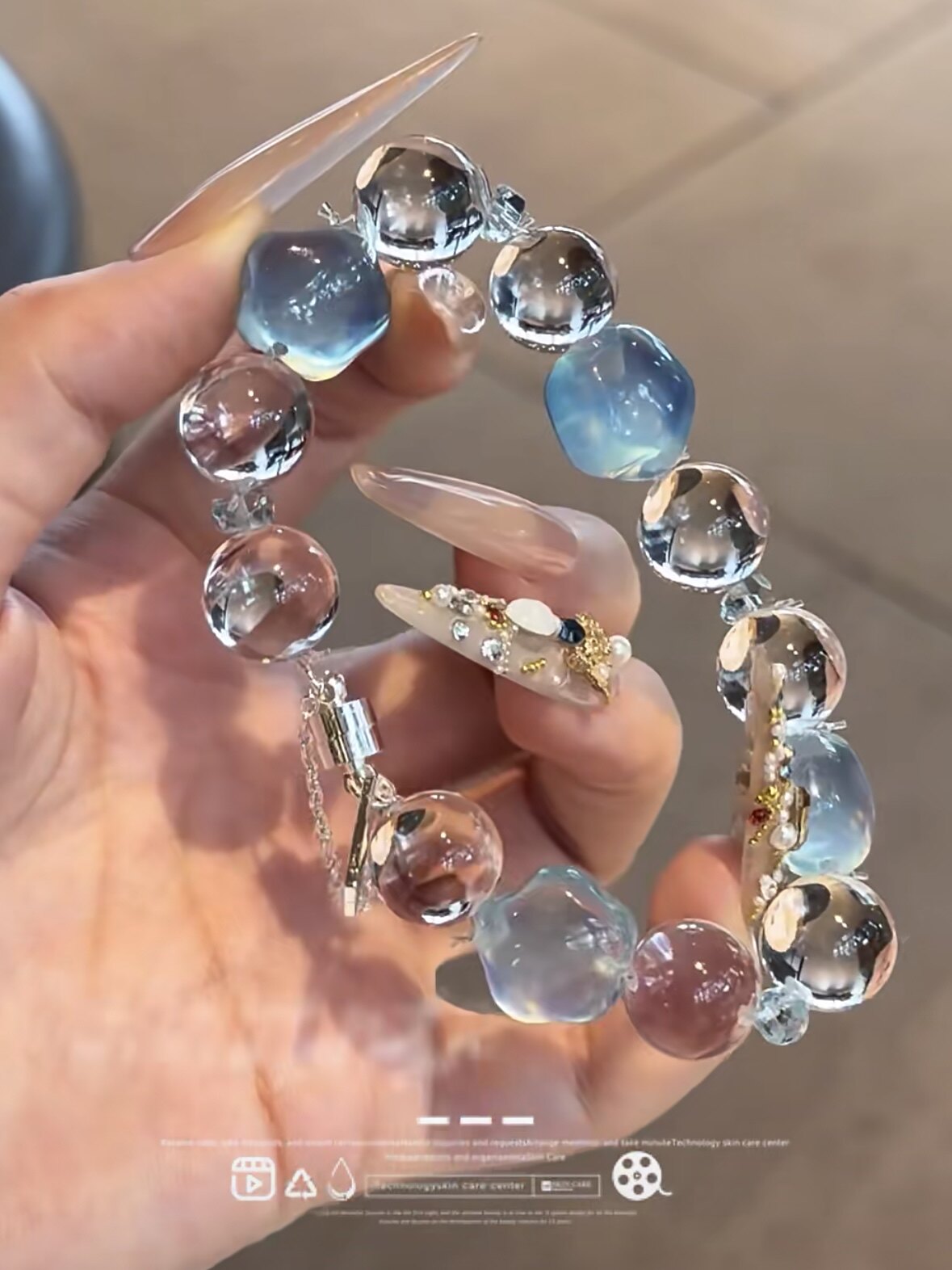 星海天然海蓝宝白水晶手串轻奢精致叠戴女生节日首饰送人文玩珠宝