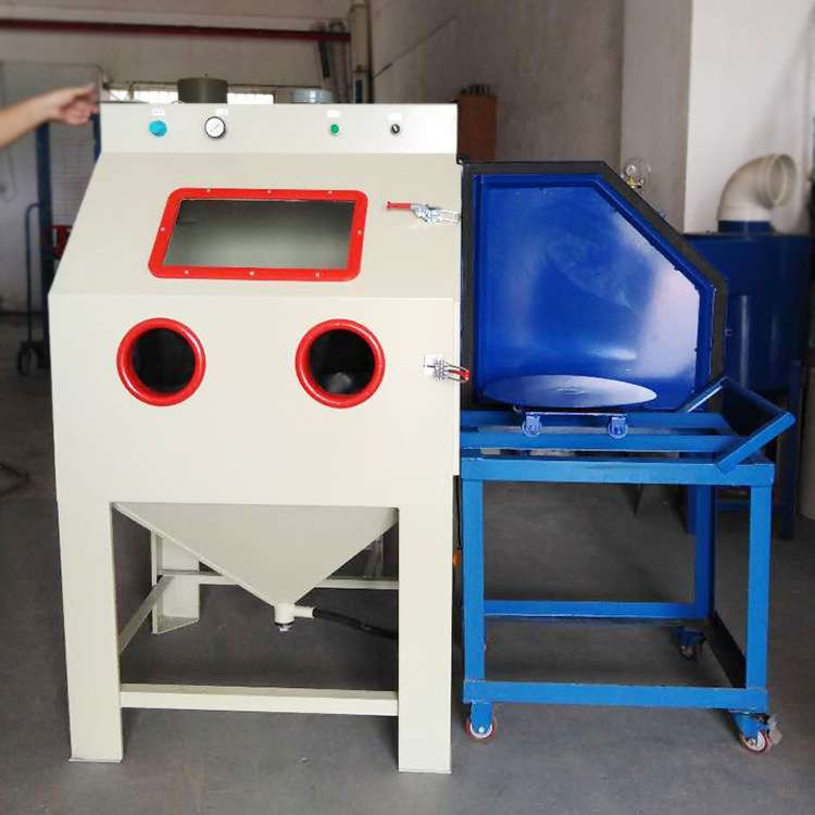 发动机翻新重型模具脱漆移动方便操作简单推车转盘箱体手动喷砂机