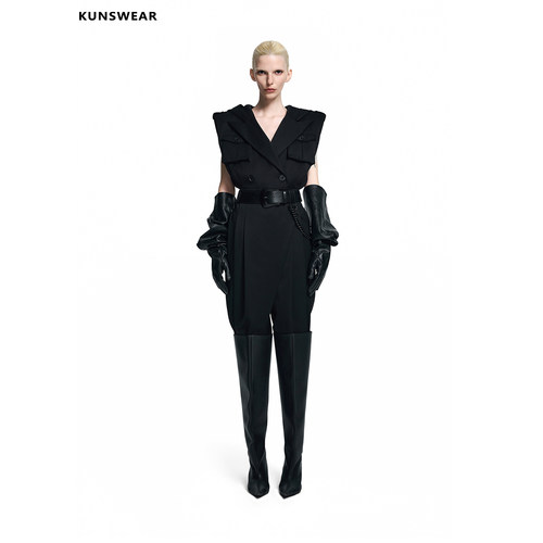 KUNSWEAR/琨丝薇尔26FA 翻领收腰设计感连帽西装连体裤 846018010