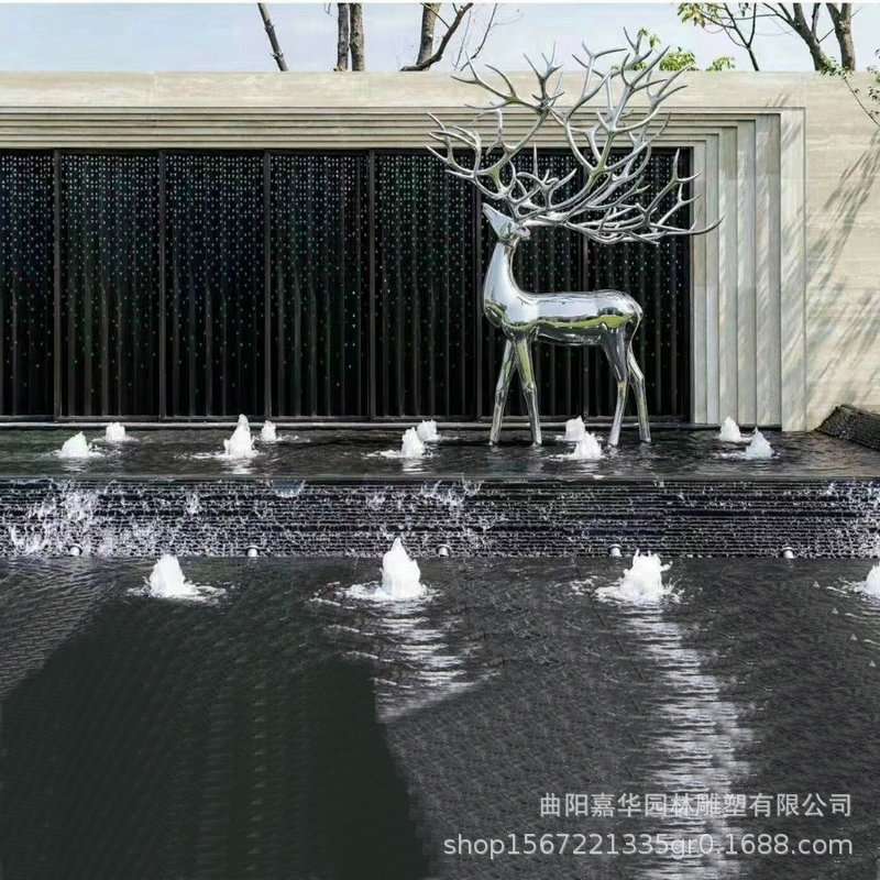 不锈钢动物鹿镜面雕塑仿真 景观动物雕塑摆件户外厂家制作