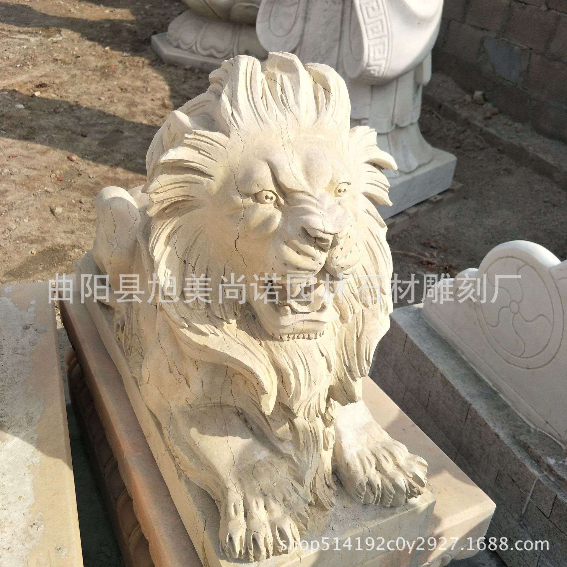 石雕狮子 欧式走狮 晚霞红爬狮 园林爬狮摆件 传统狮子浮雕石材
