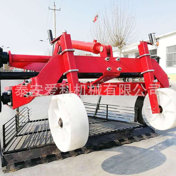 河北武强大蒜花生薯类收获机四轮车前置带动落果率低大蒜挖蒜机
