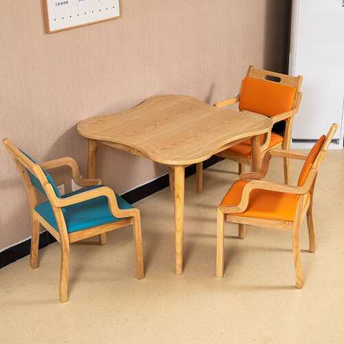 养老院餐桌椅适老家具餐桌敬老院老年人木质餐桌餐厅座椅实木饭桌