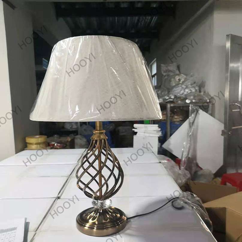 电商欧盟CE认证LED布艺台灯按钮式开关中山灯具可调光花瓣灯北欧