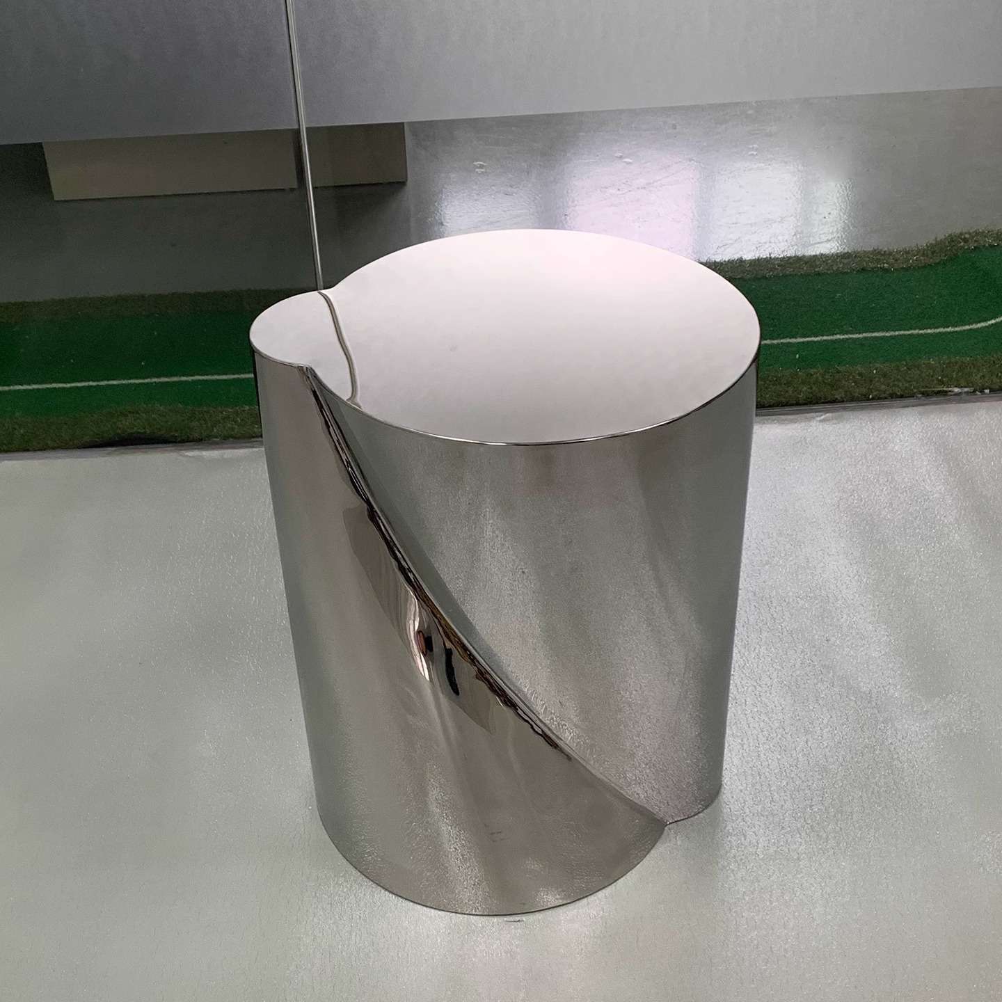 不锈钢茶几小桌子简约创意高级工业风设计软装卧室床头柜客厅边几