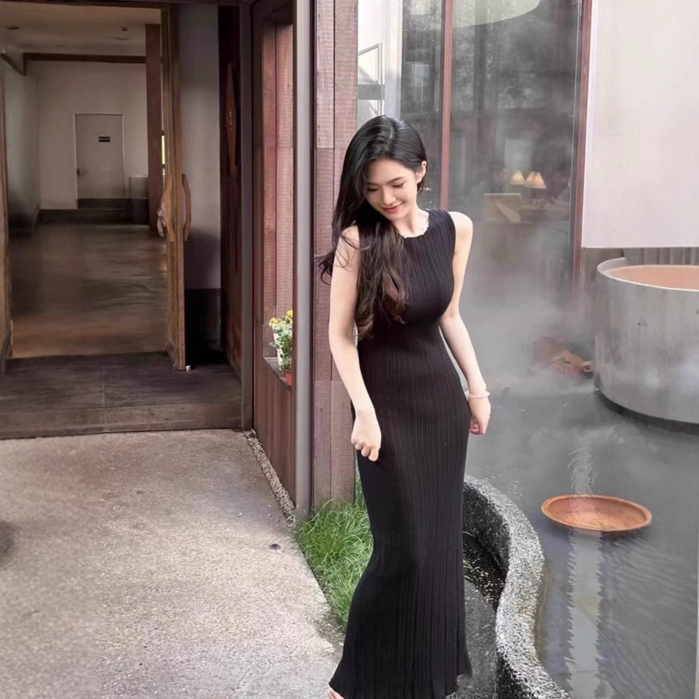 夏季纯欲辣妹修身针织开叉连衣裙
