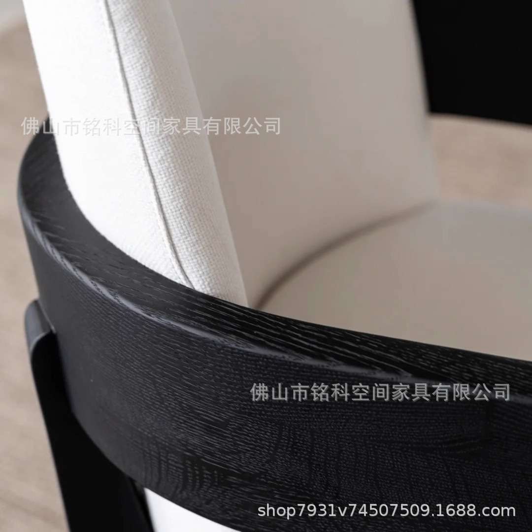 北欧设计师实木餐椅中古法式复古简约现代皮艺创意奶油风餐椅凳子