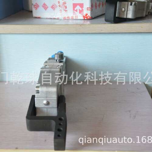 供应 UBPS2502AS1-01  意大利 UNIVER 气缸 钳制元件 产地意大利