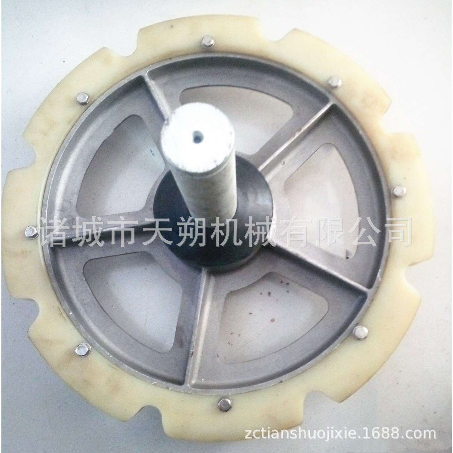 导向轮撑轮总成脱毛机配件哪家好家禽屠宰流水线铸铁轮转角轮