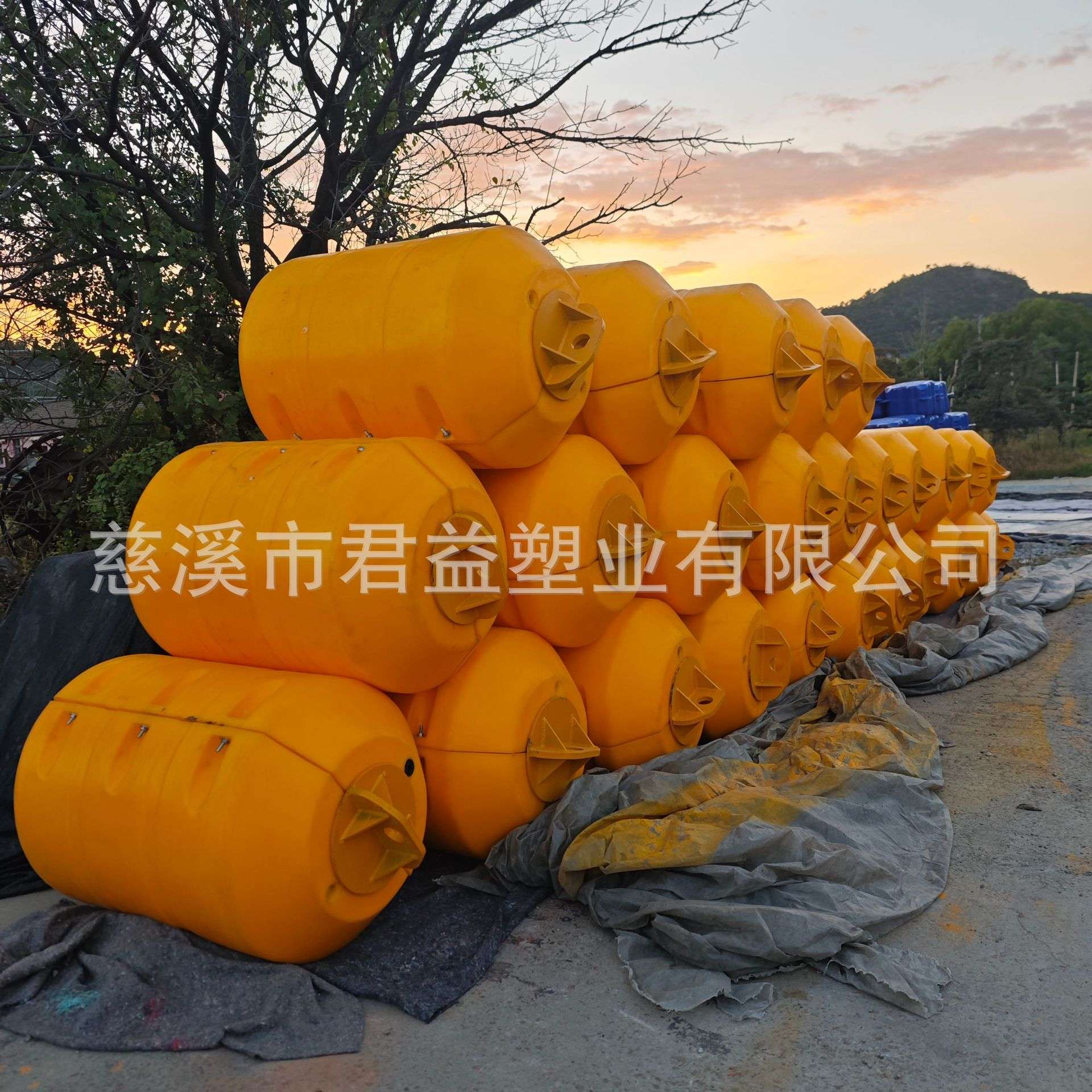 渔港直径1米单点系泊浮筒浮力900公斤水上工程拦船设施塑料抬揽浮