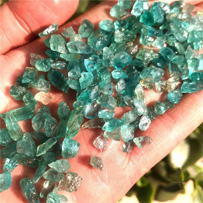 天然生石英水晶绿色磷灰石颗粒水晶宝石水族箱碎石