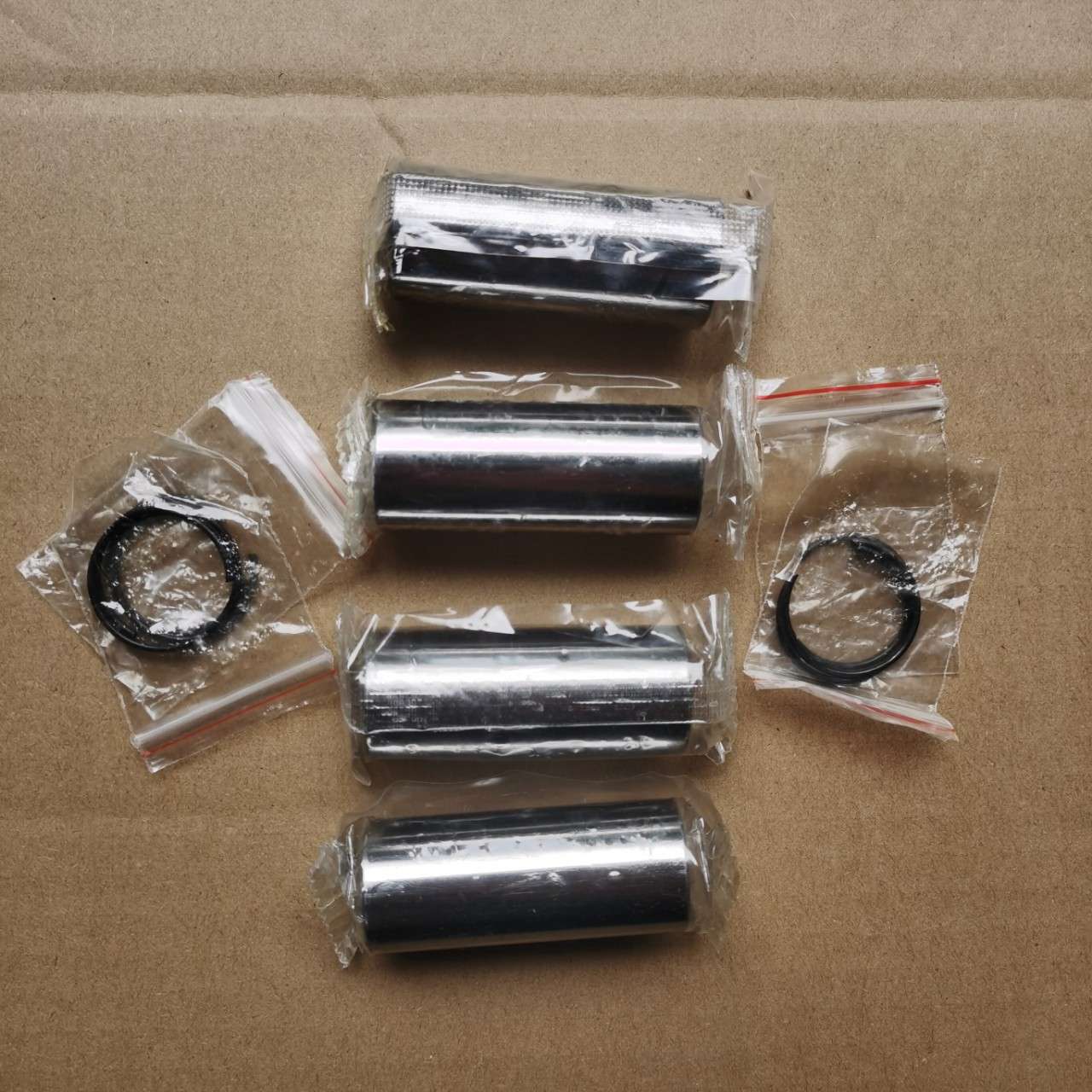 汽车发动机活塞带环带销总成适用雪佛兰GMC别克凯迪拉克12652809