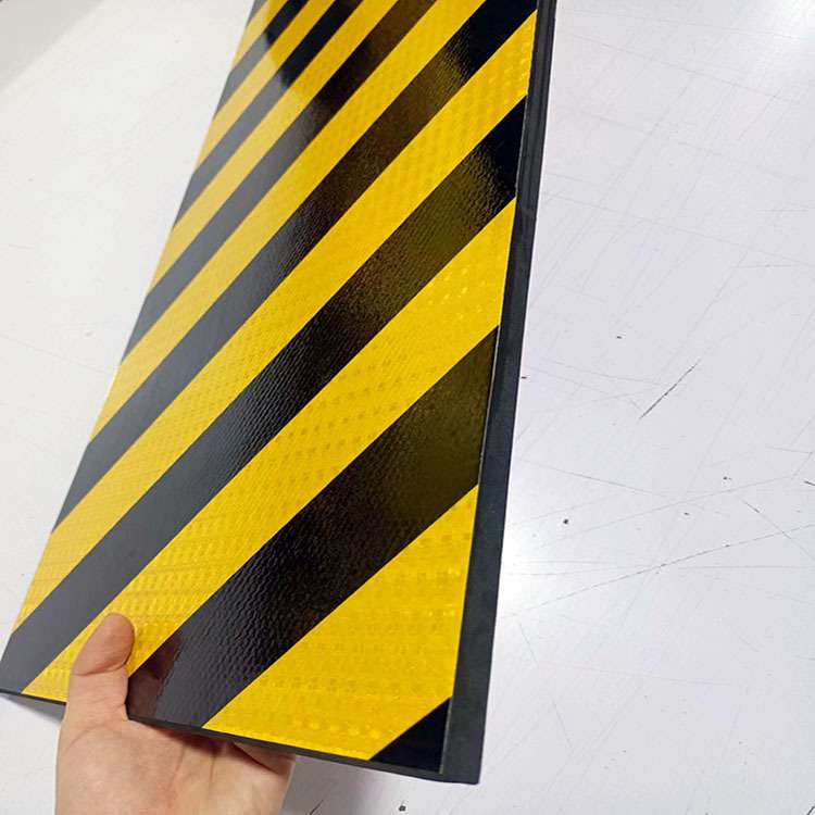 EVA泡棉反光条3M背胶自粘防撞条安全警示条护角车库防碰撞保护板