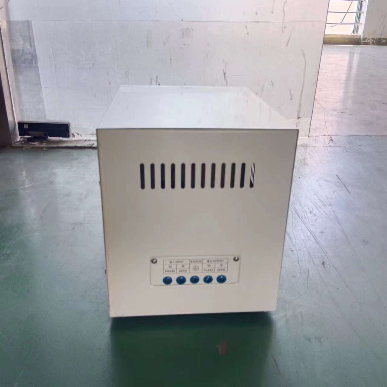 精密净化交流稳压器220V无触点高精度滤波抗干扰电源jjw1k 2k 5kw