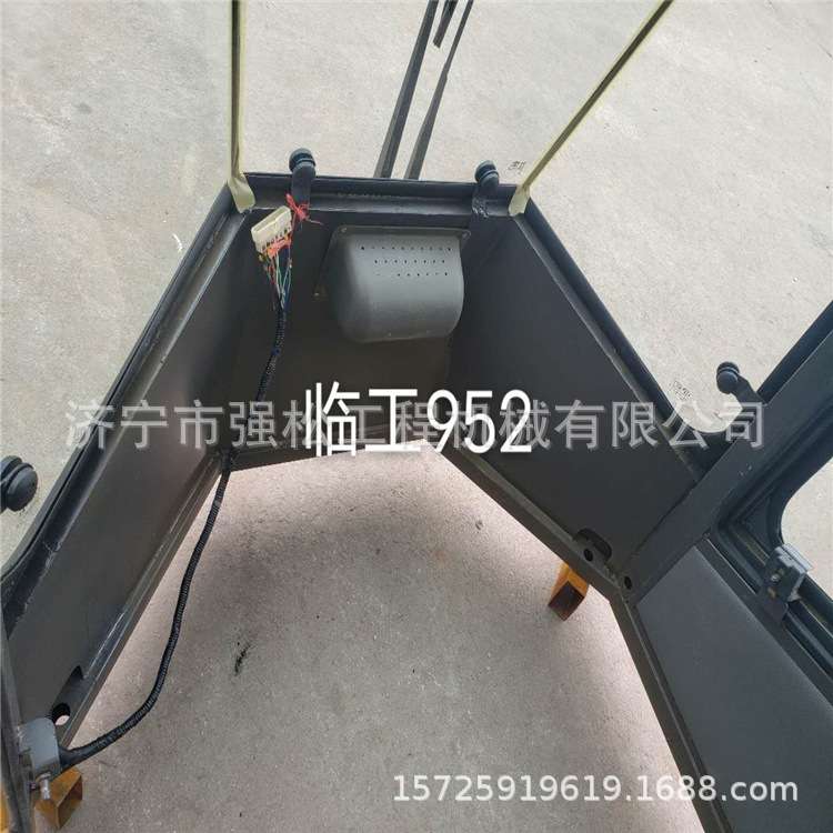 厂家现货供应装载机临952驾驶室总成 发动机罩仪表盘座椅油缸
