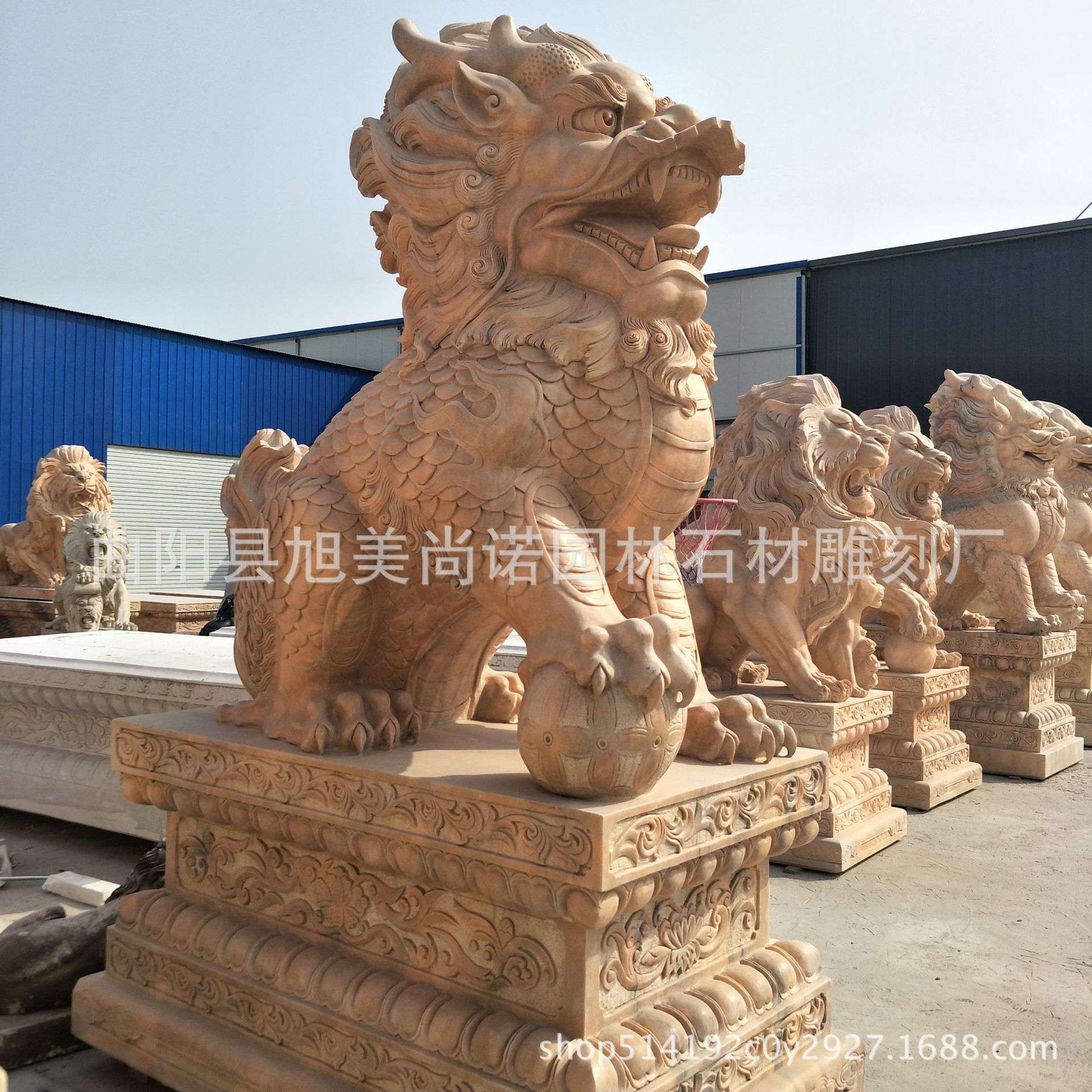 晚霞红12麒麟石雕 公司商场门口动物摆件 大型园林加工精雕手工