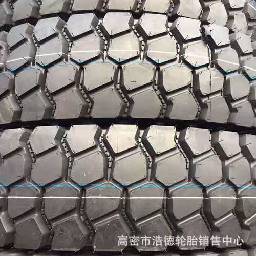 矿山专用卡车轮胎1100R20 1200-20石方渣土货车钢丝轮胎厂家直销