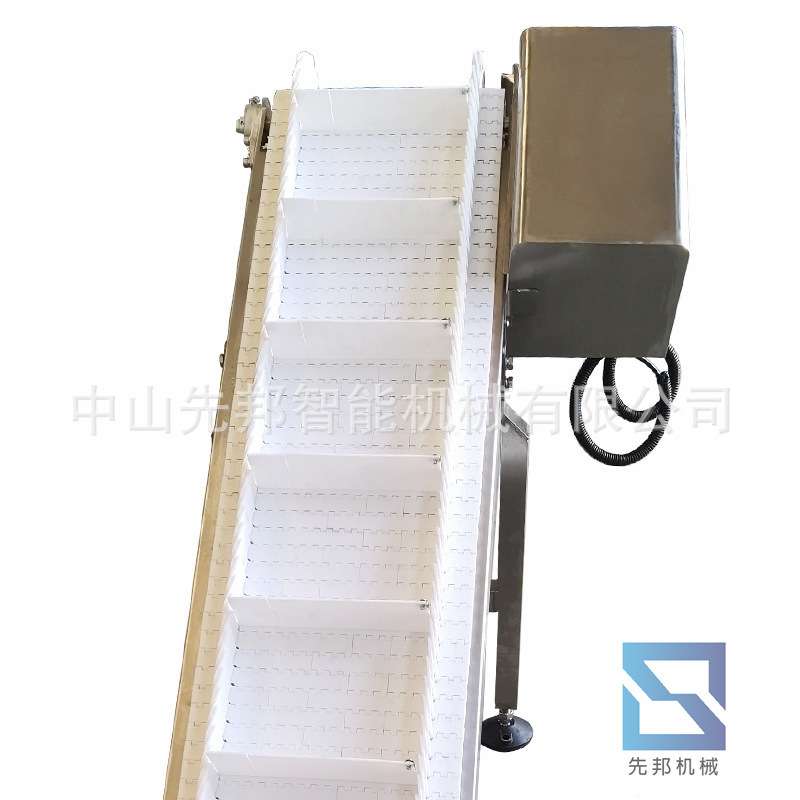 成品输送机面条生产加工倾斜爬坡运送生产线设备传送带爬坡输送电
