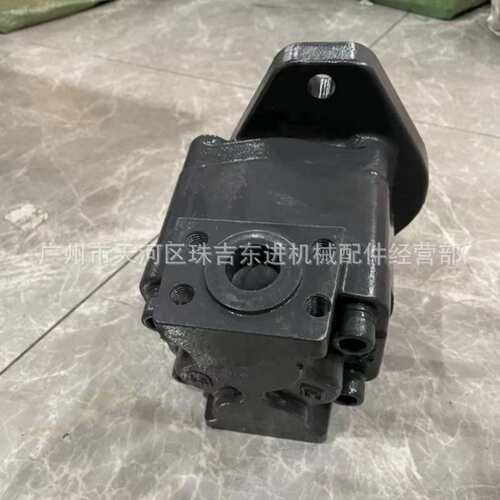 14536750 适用沃尔沃EC240B风扇泵 FAN PUMP