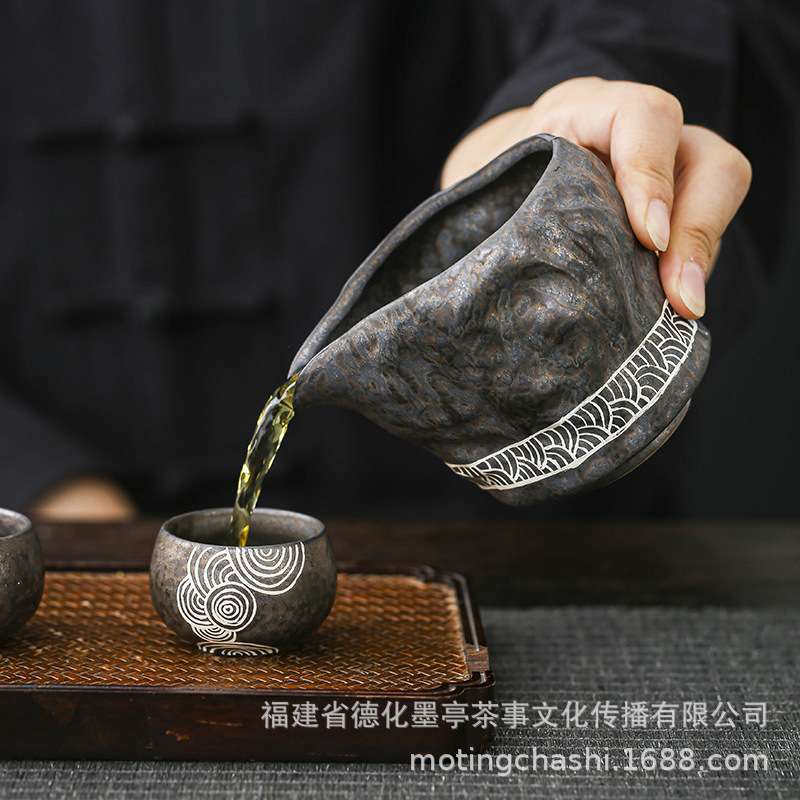 宋瑜日式粗陶茶海轻奢复古手工银作画公道杯家用鎏金釉分茶器