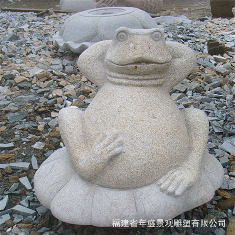 石雕喷水青蛙 庭院水池喷泉雕塑 石制品厂家 立体雕刻石材动物