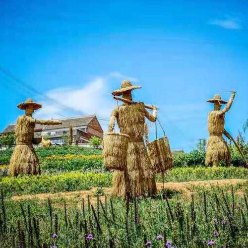 农耕文化主题草雕工艺品乡村丰收艺术节景观摆件稻草人物创意造型