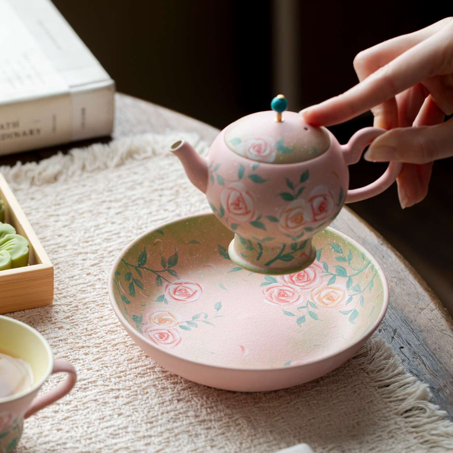 弥言精致手绘玫瑰花陶瓷壶承干泡盘家用圆形盖碗茶壶托盘茶道配件图片