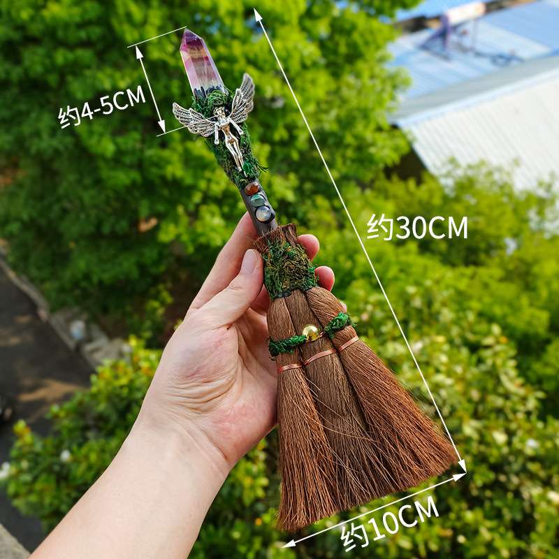 跨境亚马逊天然水晶单尖六角柱棕榈扫把 万圣节装饰道具魔法扫把