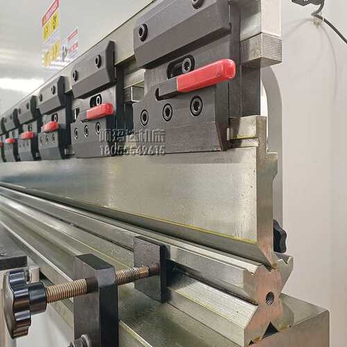 WC67Y400T吨6000中厚钢板6米铁板折板机械成形设备液压数控折弯机