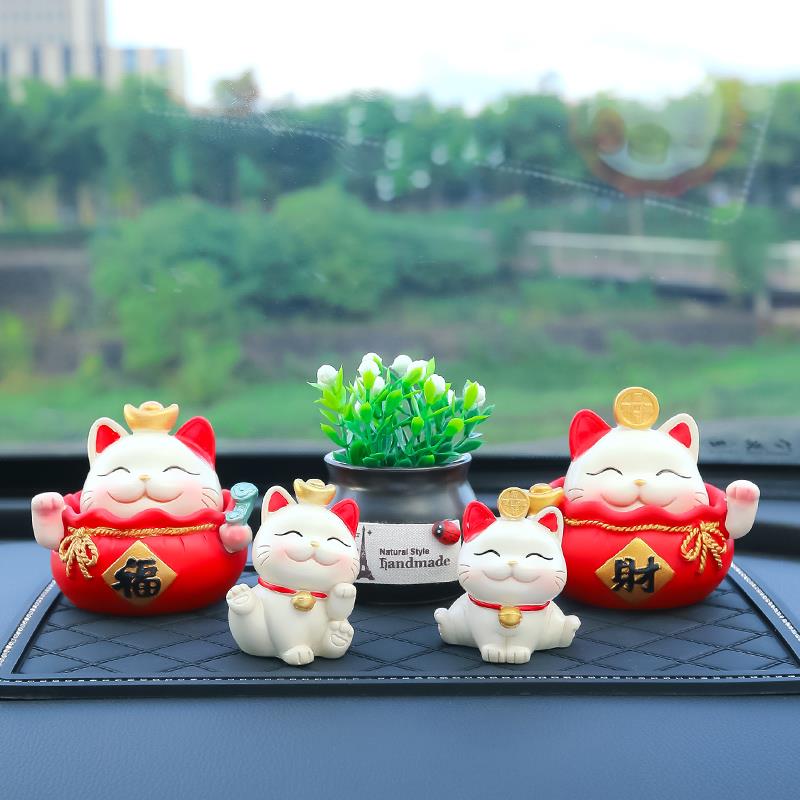 招财猫汽车摆件车载车上用摇头玩偶可爱车内饰品摆件装饰用品大全