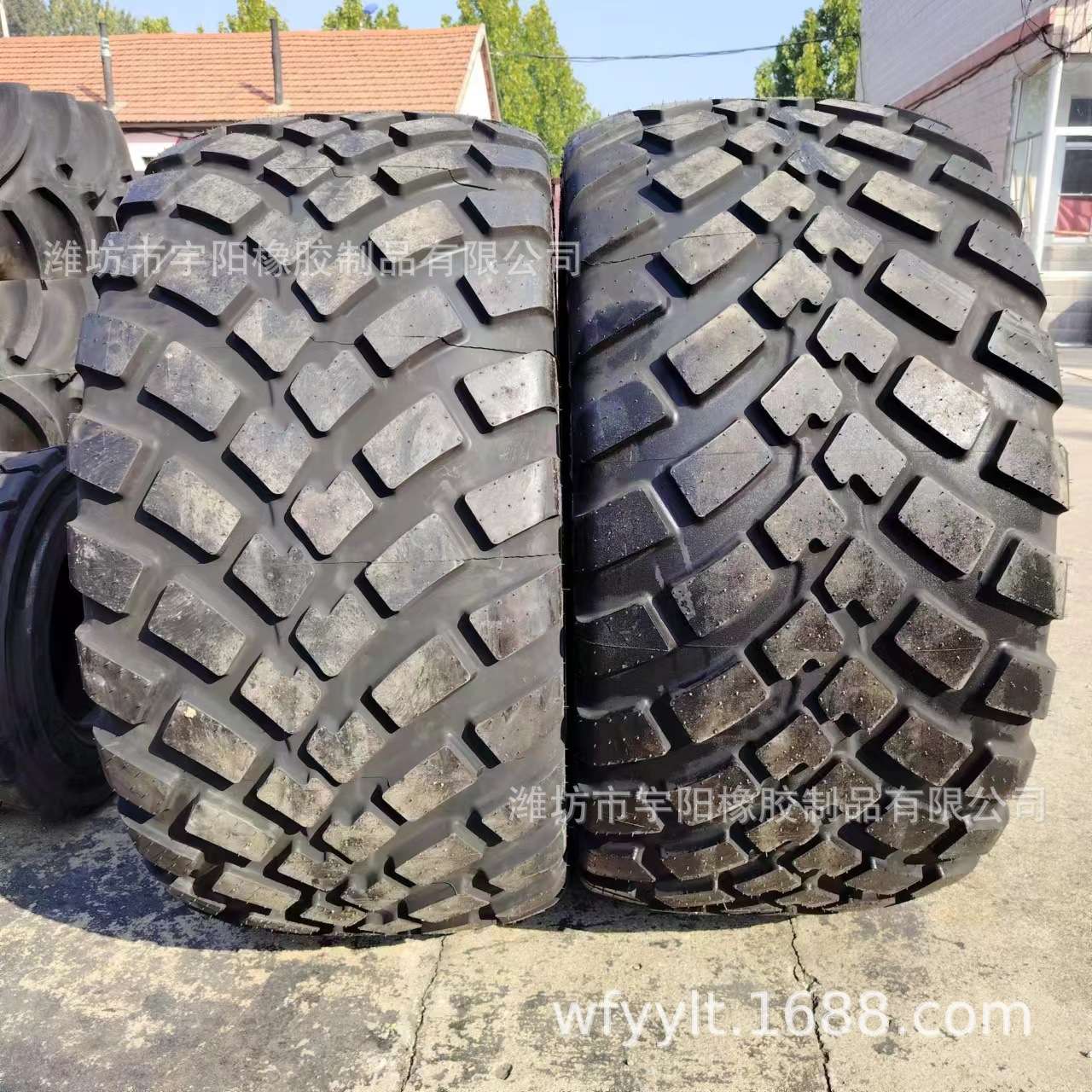 600/55R26.5 运粮车 撒肥车轮胎 真空宽基轮胎 青储机轮胎