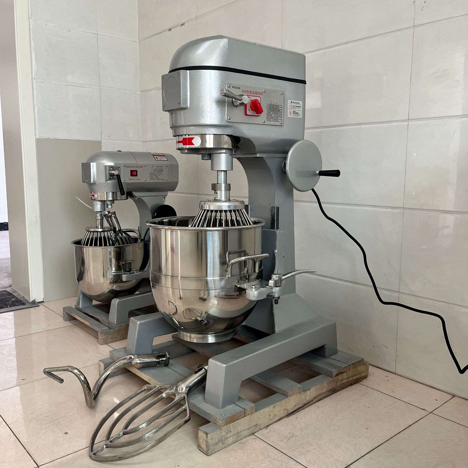 B40打蛋机商用 多功能食品搅拌机Multi-functional food mixer