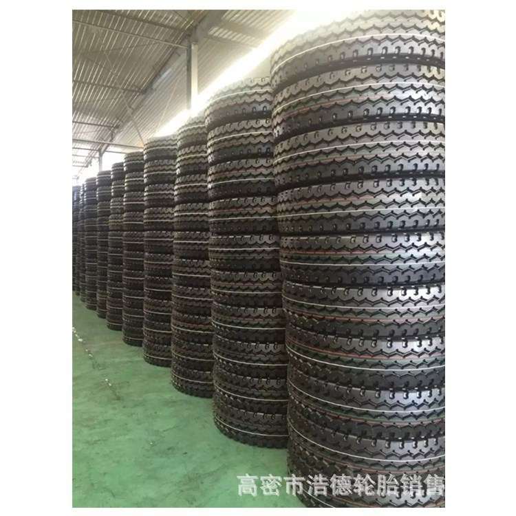 900R20 10.00R20 重载耐磨货车卡车工程钢丝胎矿山子午轮胎现货