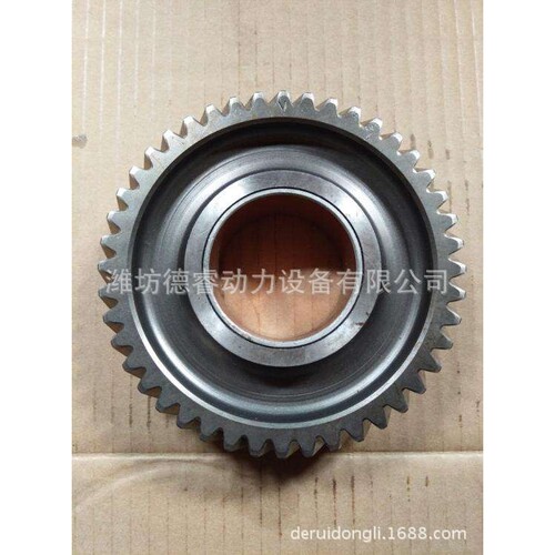 潍柴WD615WD10柴油机用61560050053中间齿轮总成
