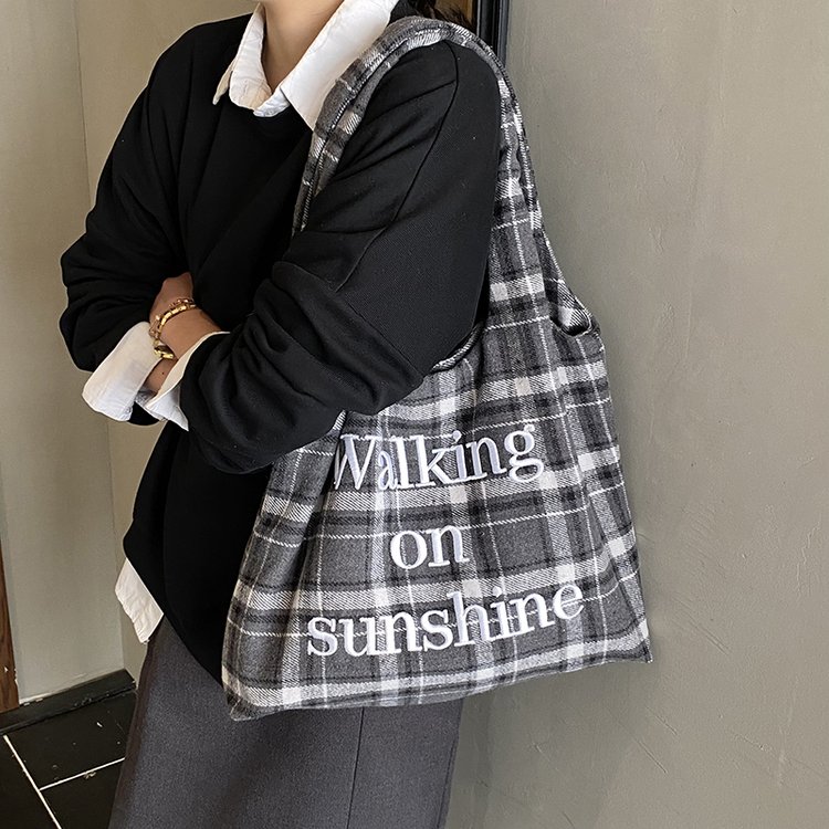 Walking in sunshine慵懒风格子包包女大容量短途旅行手提帆布购