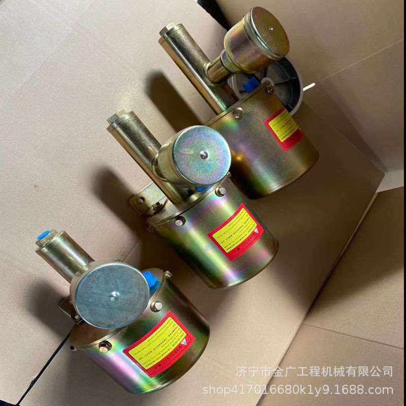 装载机空气加力泵L936铲车刹车总泵空气加力泵刹车油泵制动泵