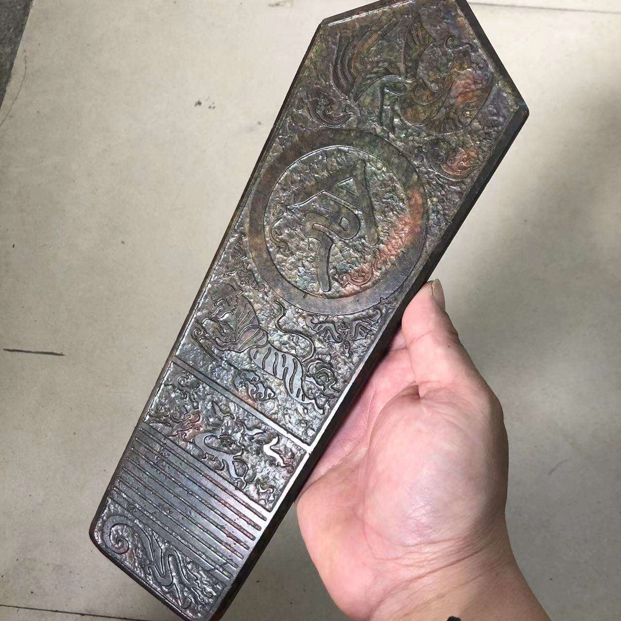 古玩杂项仿古做旧工艺品岫玉雕刻仿古朝板令牌玉圭四兽瑞兽摆件