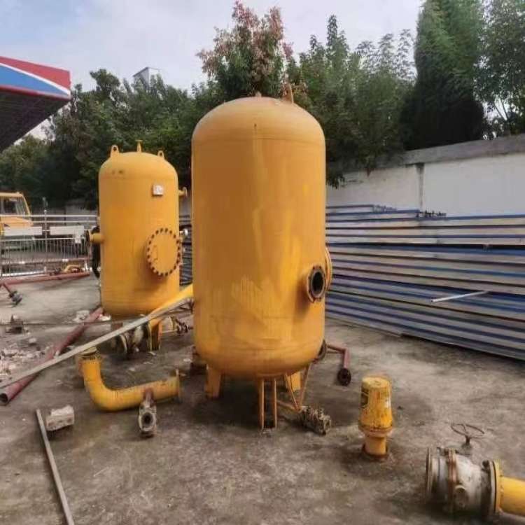 出售1.1立方排污罐  压力0.1MPa  设计使用年限15年  罐检报告齐