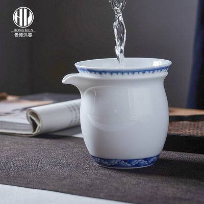 洪窑景德镇陶瓷手工公道杯手绘青花山水匀杯功夫茶具分茶器滤茶杯