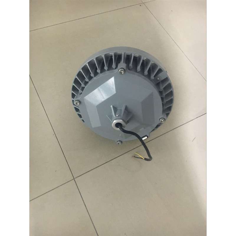 NFC9186平台灯LED防眩泛光灯50/70W弯灯壁挂式吸顶式灯三防照明灯 - 实物图