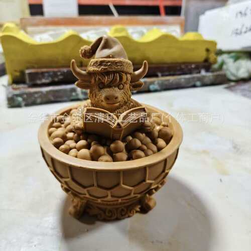 跨境Highland Cow Reading Bubble Bath Lamp圣诞节高地牛小夜灯
